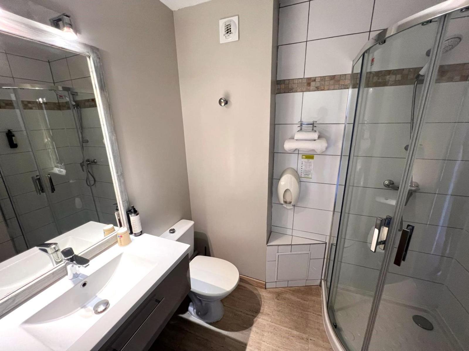 Hotel Le Mas Des Ponts D'Arles Room photo