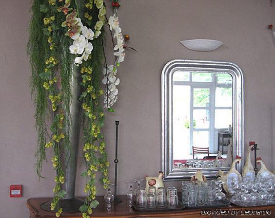 Hotel Le Mas Des Ponts D'Arles Restaurant photo