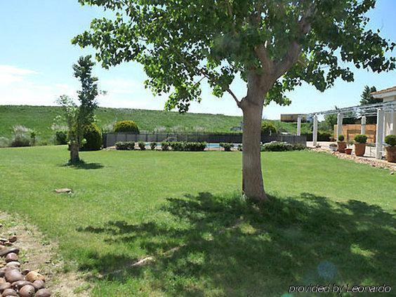 Hotel Le Mas Des Ponts D'Arles Exterior photo